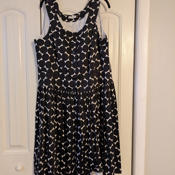 Calvin Klein Dresses & Skirts - Calvin Klein Black and White Polka Dot Dress